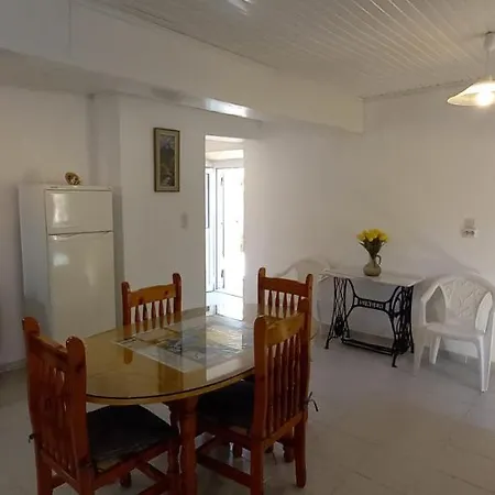 Beloussi Zakynthos * Kipszéli