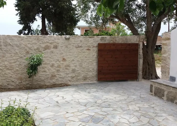 Beloussi Zakynthos * Kypseli